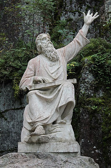 Väinämöinen statue